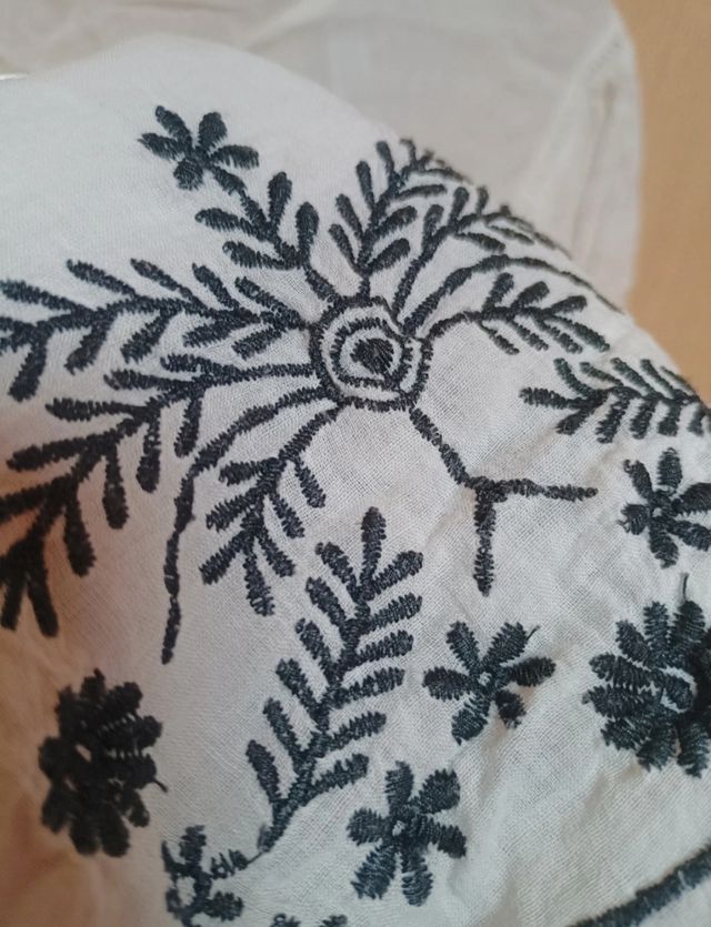 Camiseta de media manga.