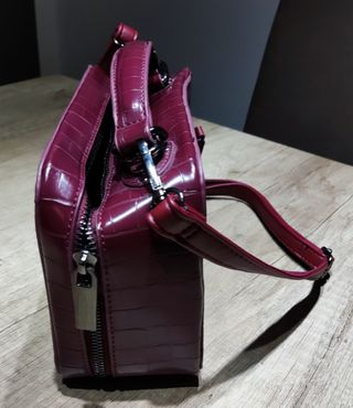 Bolso de calle con asa y bandolera