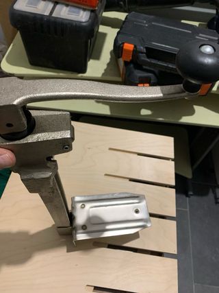 Apriscatole da banco professionale