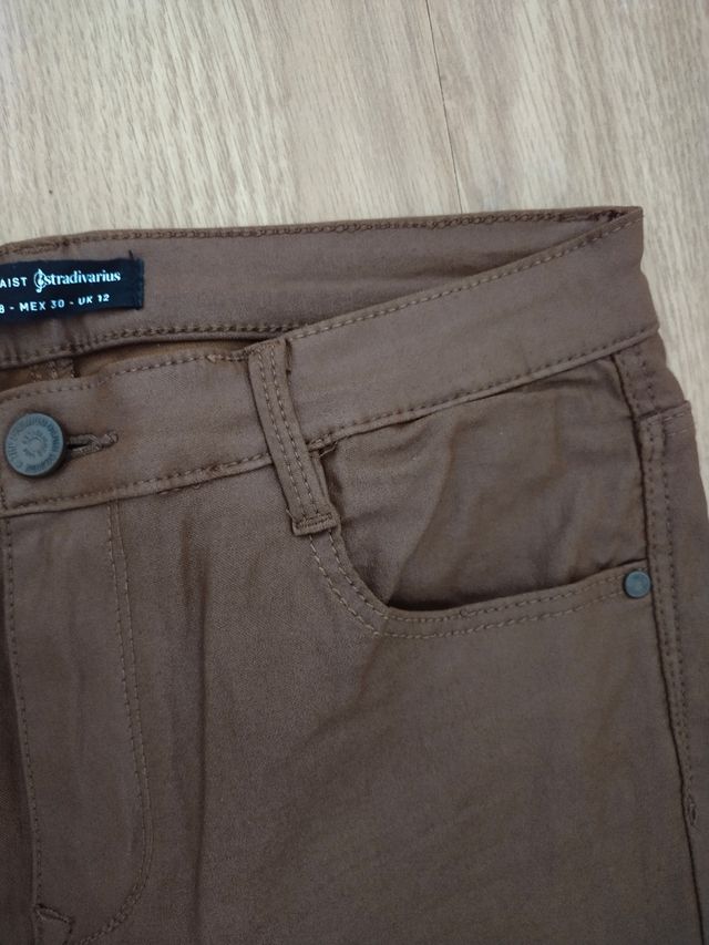 Pantalón Stradivarius