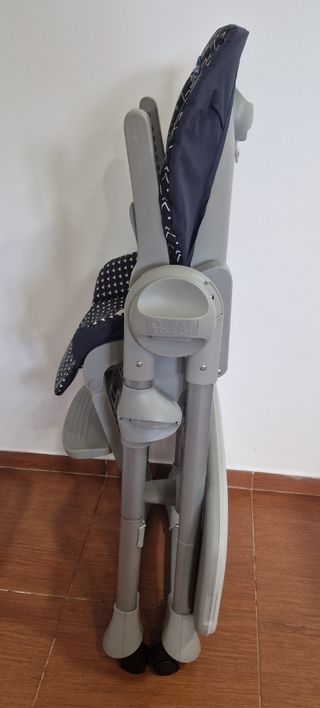 Trona Chicco Polly Easy Penguin