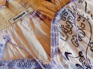 Blusa Desigual manga corta con bordados M