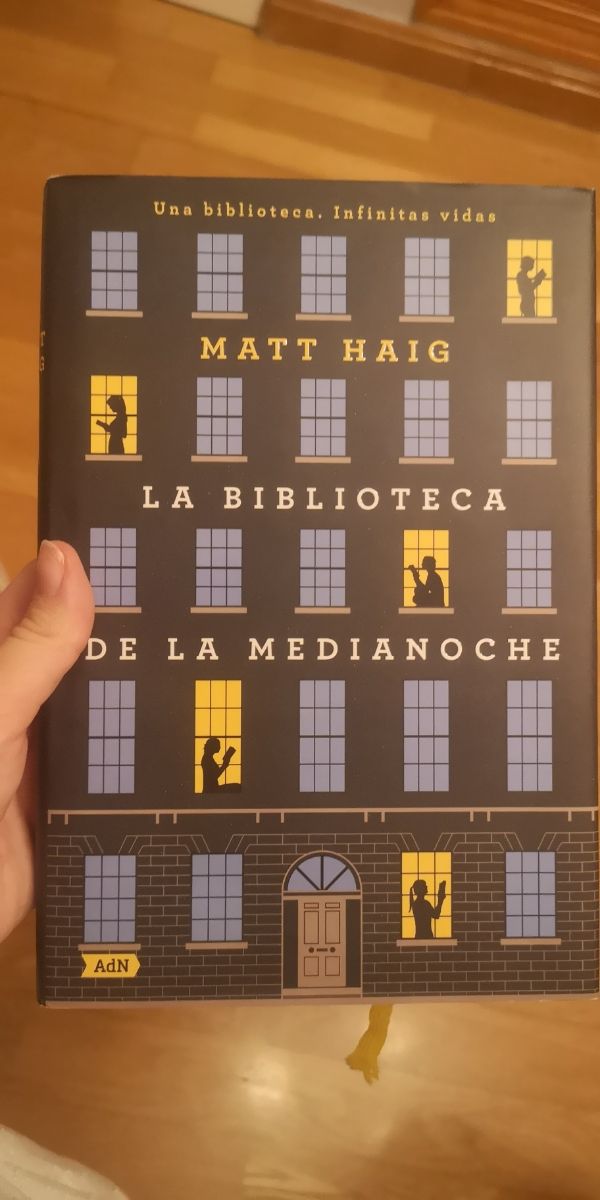 La Biblioteca de la Medianoche