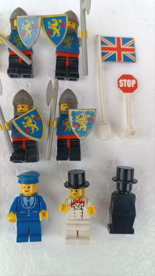 Lego Classic Town 1592 Town Square Castle scene an