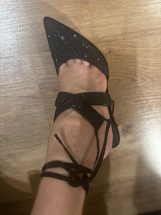 Tacones Guess
