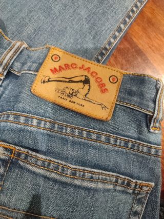 Vaqueros rectos Marc Jacobs 