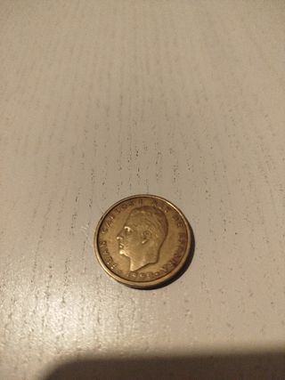 Monedas de 100 pesetas del año 1990