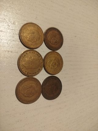 Monedas de 1 peseta de 1953 1966 y 1975