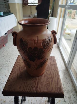 🏺 Jarrón marrón decorativo rústico