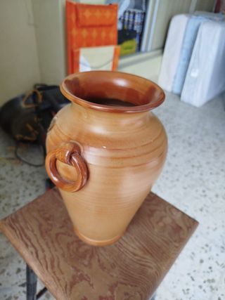 🏺 Jarrón marrón decorativo rústico