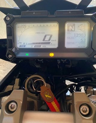Motocicleta Yamaha MT09Tracer