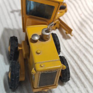 Motoniveladora metal Caterpillar