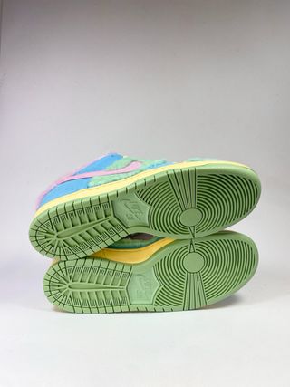 Nike SB Dunk Low Verdy Visty