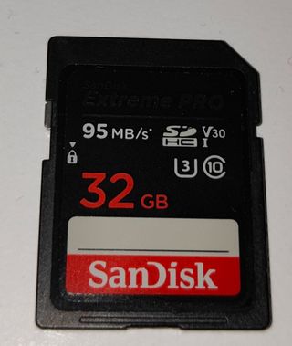 Cámara de fotos Nikon d3400 con dos objetivos