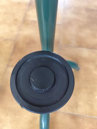 Maquina para tapar vino