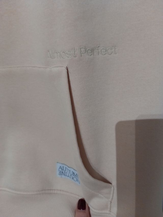 Sudadera  Bershka beige