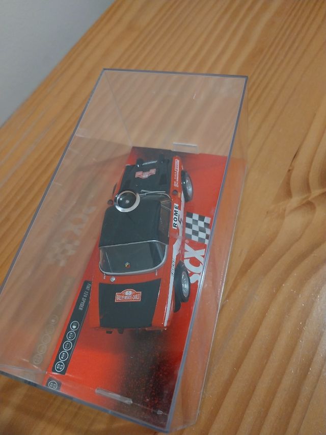 Fiat 124 spider Scalextric