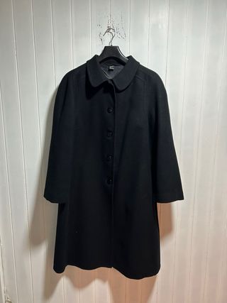 Abrigo de paño negro
