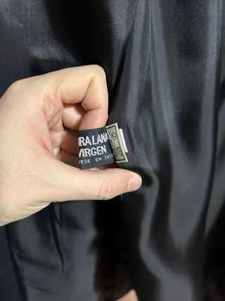 Abrigo de paño negro
