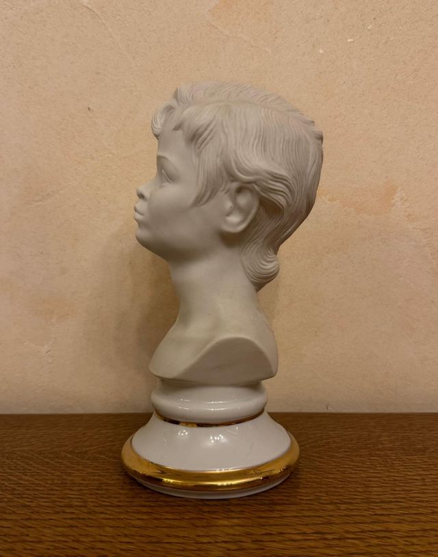 Figura Jambo porcelana busto niño