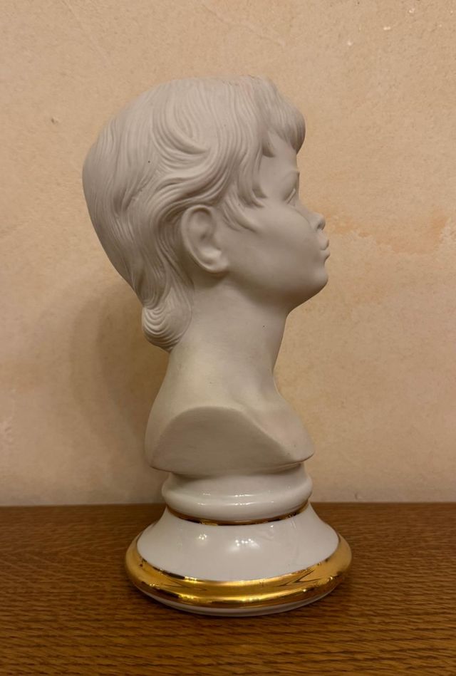Figura Jambo porcelana busto niño