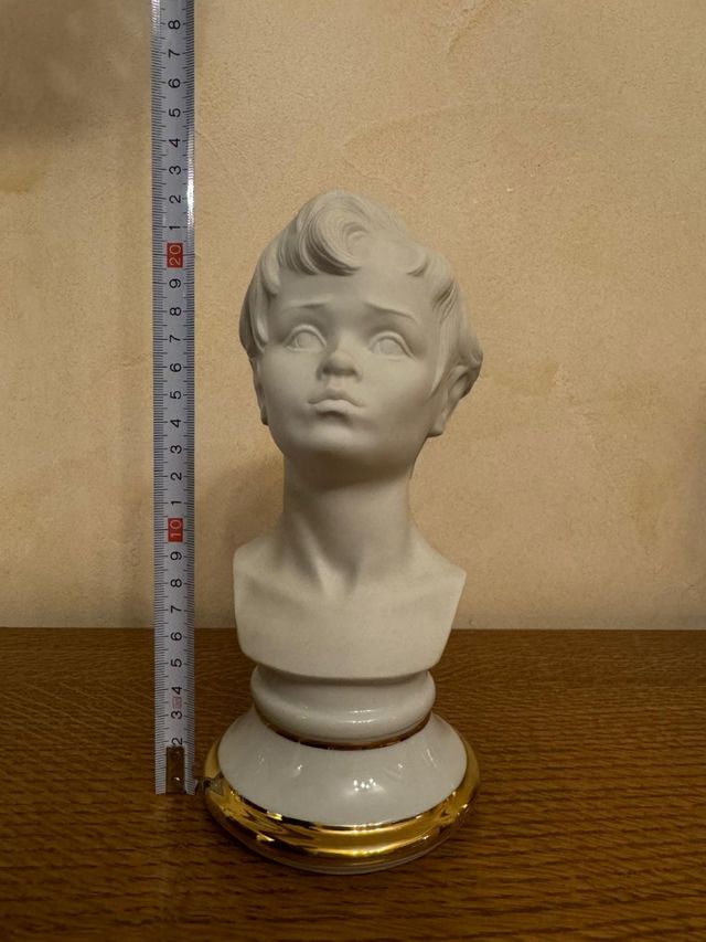 Figura Jambo porcelana busto niño