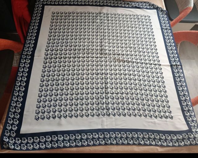 Fular Christian Dior