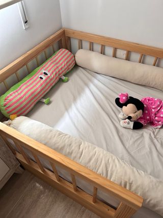 Cama montessori hecha a mano