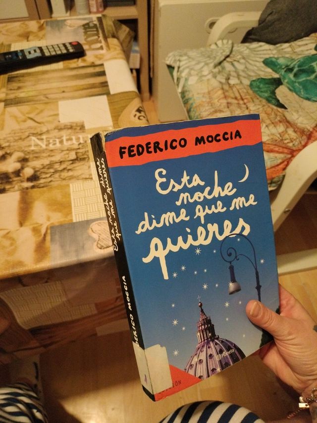 Esta noche dime que me quieres (Spanish Edition)