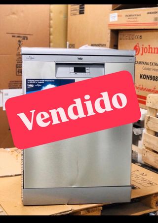 Lavavajillas con Golpe en FrigoMark lavaplatos 