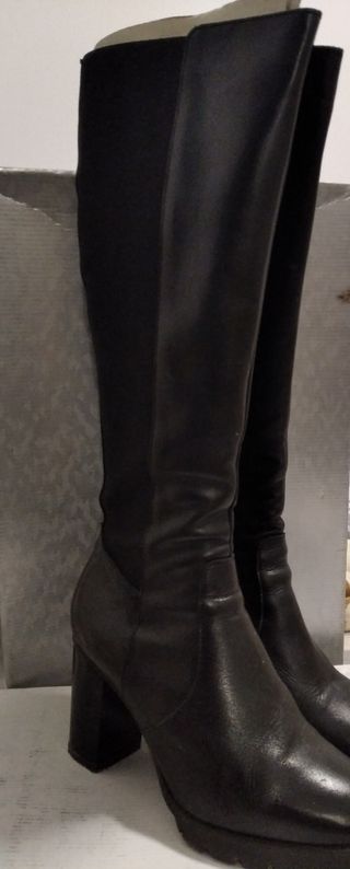 Botas altas de piel
