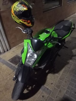 Kawasaki er6n 2011