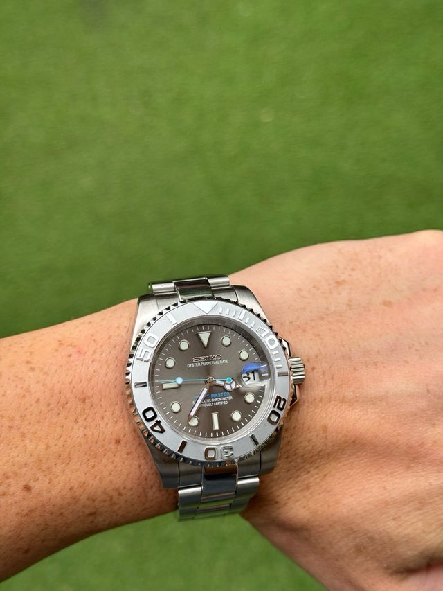 Mod Yacht Master gris