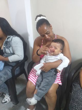 Cuidadora del adulto mayor y niños