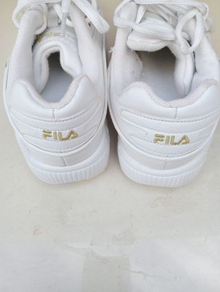 zapatillas FILA 39
