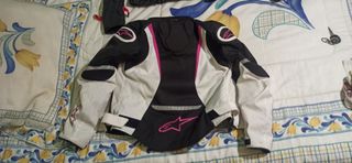 Vendo chaqueta alpinestar talla xs chica