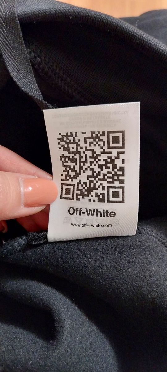 Sweat Off-White com capuz