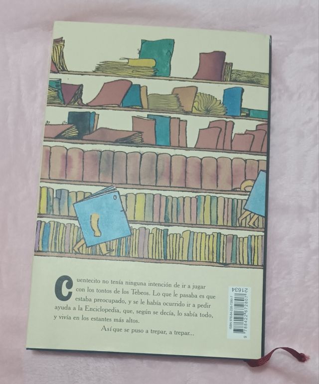 EL PEQUEÑO LIBRO QUE AÚN NO TENÍA NOMBRE