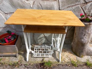 MARAVILLOSA MESA AUXILIAR-ENTRADITA VINTAGE