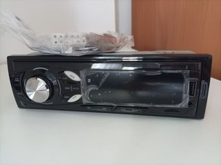 RADIO COCHE NUEVA CON BLUETOOTH USB MICROSD AUX
