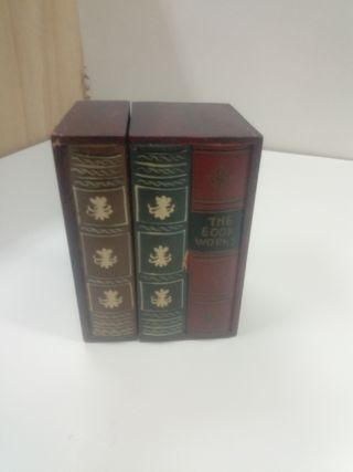 CAJA OCULTA EN LIBROS