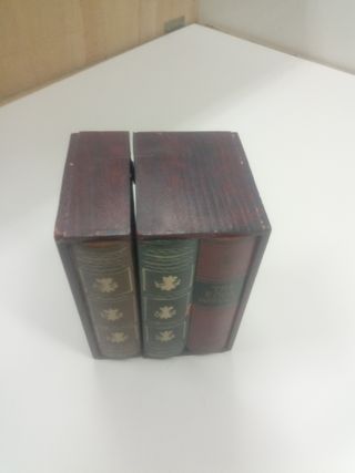 CAJA OCULTA EN LIBROS