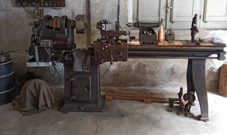 Tornio manuale