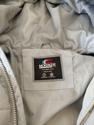 CAZADORA MACKENZIE COMO NUEVA XL 13-15 AÑOS