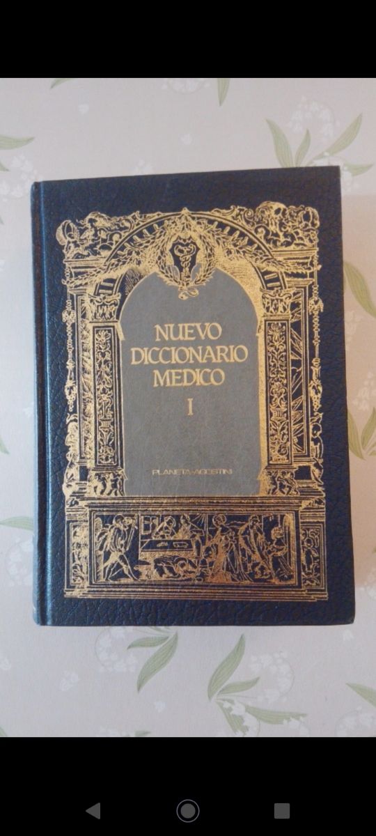 2 tomos -- Diccionario médico PLANETA AGOSTINI