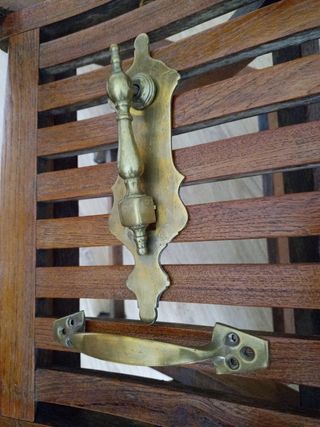 picaporte, llamador latón antiguo.