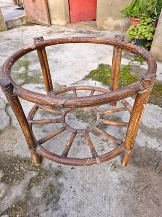 Base de Mesa en Ratan Antigua