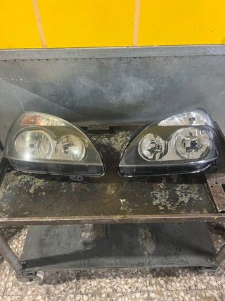 Faros Renault Clio II