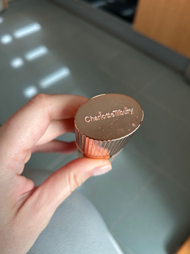 Base de maquillaje Charlotte Tilbury n5 neutral