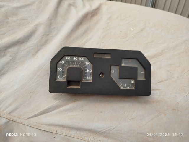 Cuadro cuentakilómetros de Seat 127